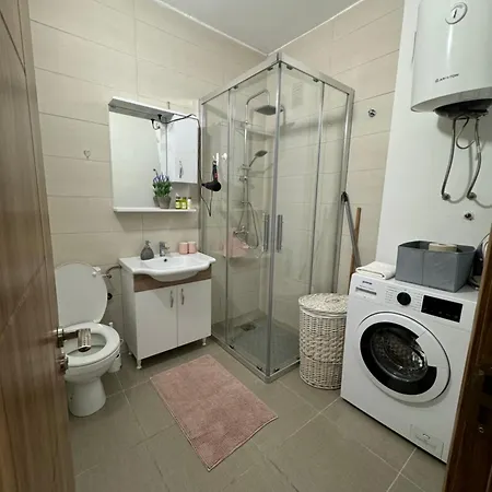 Eleven Apartment *